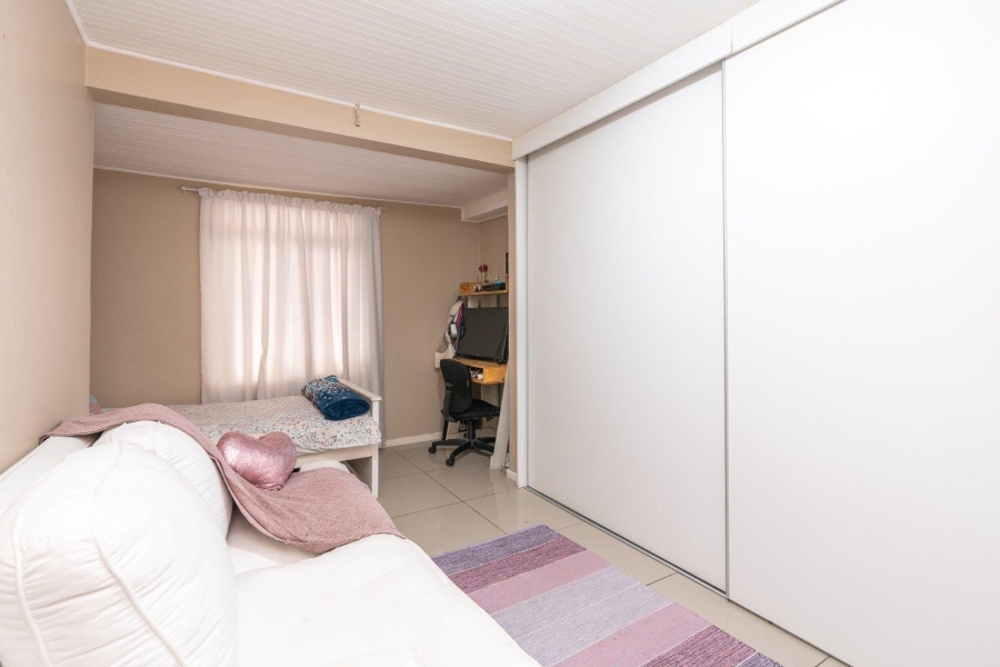 3 Bedroom Property for Sale in Bothasig Western Cape